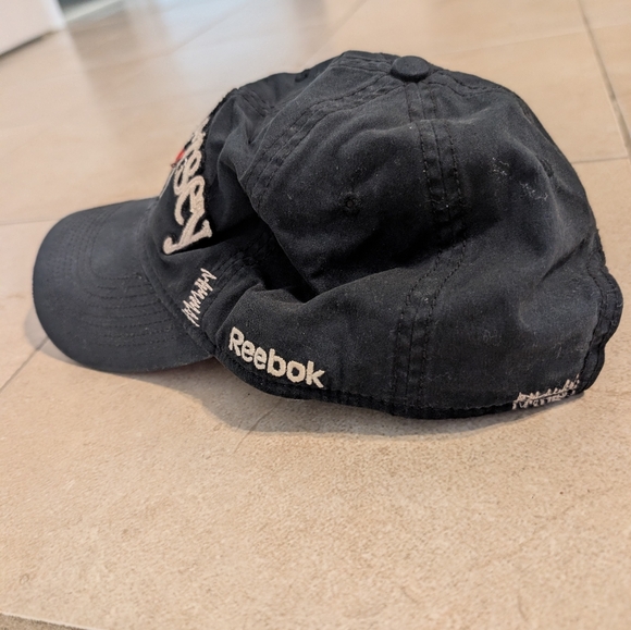 NJ Devils Reebok Adjustable hat - Picture 2 of 3